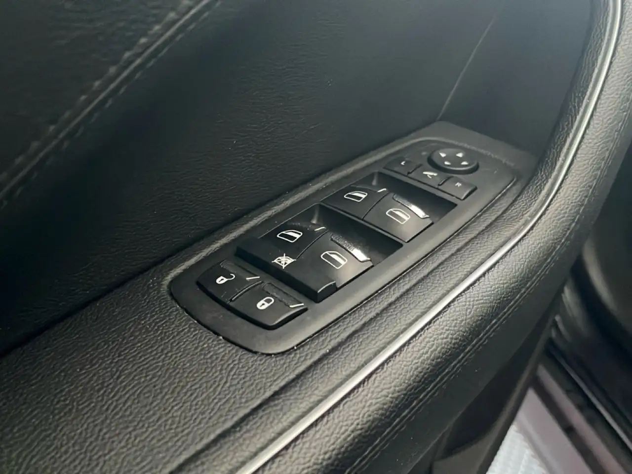Maserati Levante 2023 — фото 14