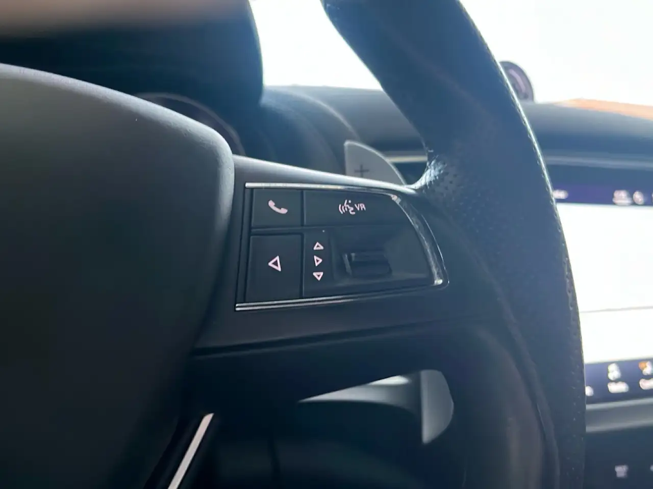 Maserati Levante 2023 — фото 19
