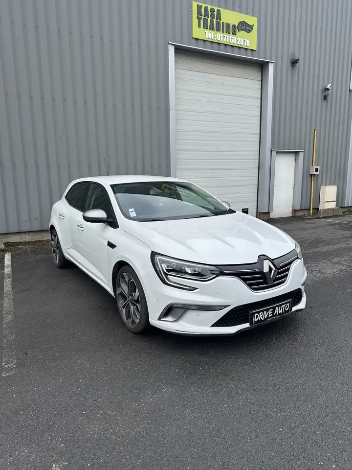 Renault Megane MÃ©gane IV Berline TCe 130 Edc GT LINE