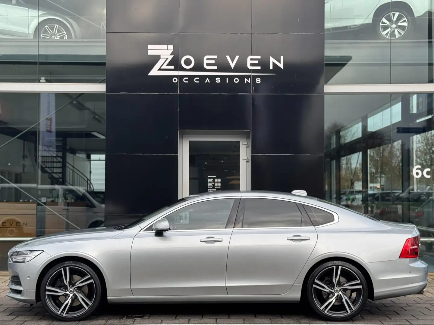 Volvo S90 2.0 T5 Momentum Grijs - 2