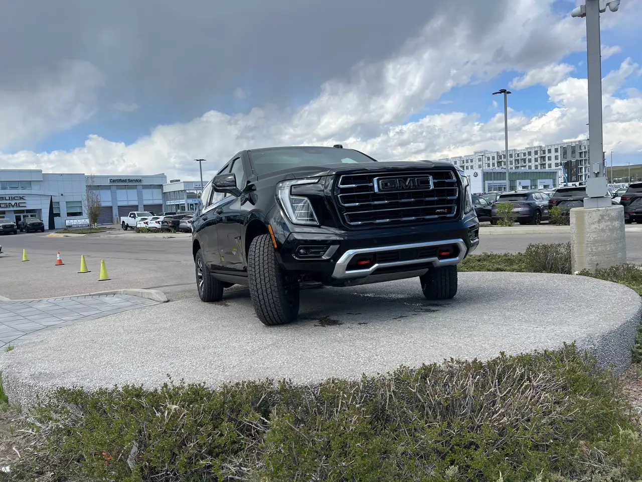 GMC Yukon снимка GMC Yukon