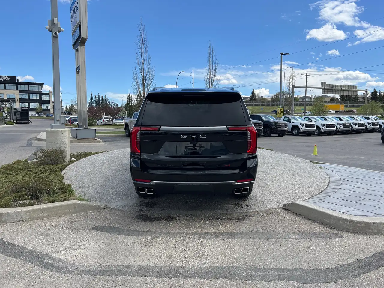 GMC Yukon снимка GMC Yukon