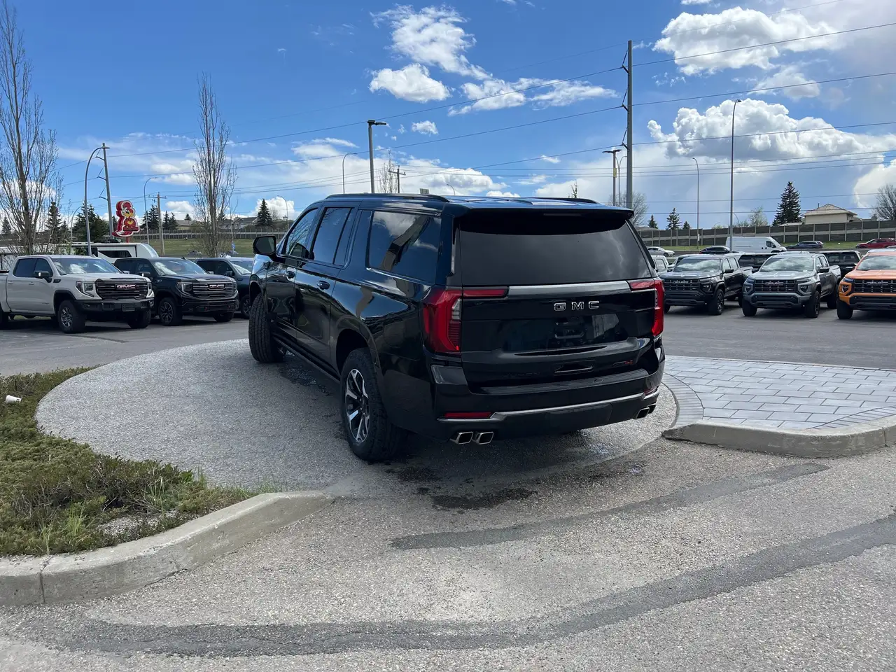 GMC Yukon снимка GMC Yukon