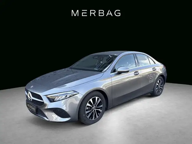 Mercedes-Benz A 200 d Limousine ACC NAVI AHK KAMERA WINTER LED