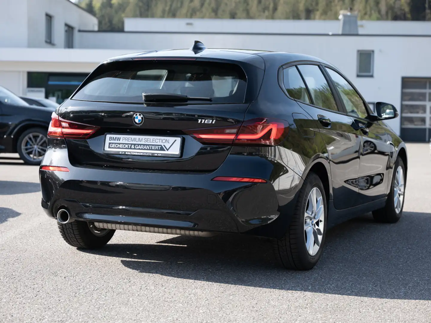 BMW 118 i Advantage LED ALUFELGEN LENKRADHZ. NAVI Zwart - 2