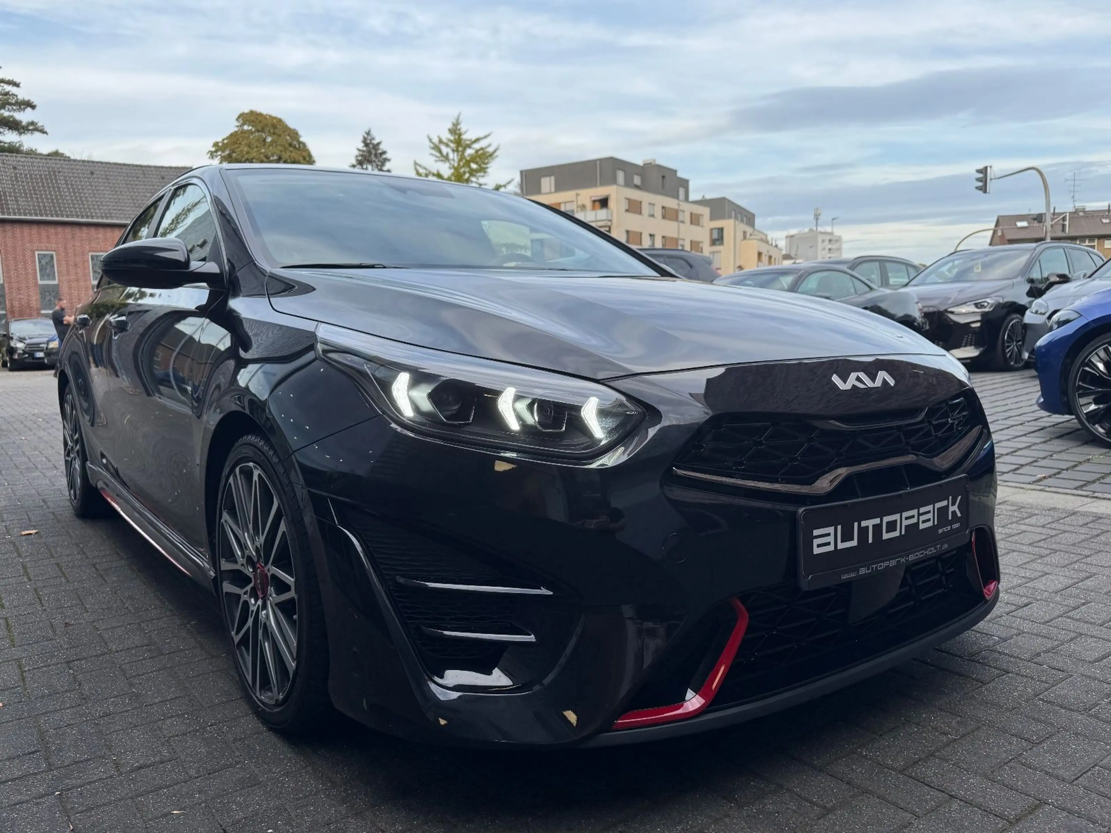 Kia Ceed / cee'd Ceed 1.6 T-GDI DCT7 OPF GT ESSD°ACC°LED°JBL°18 — photo 5