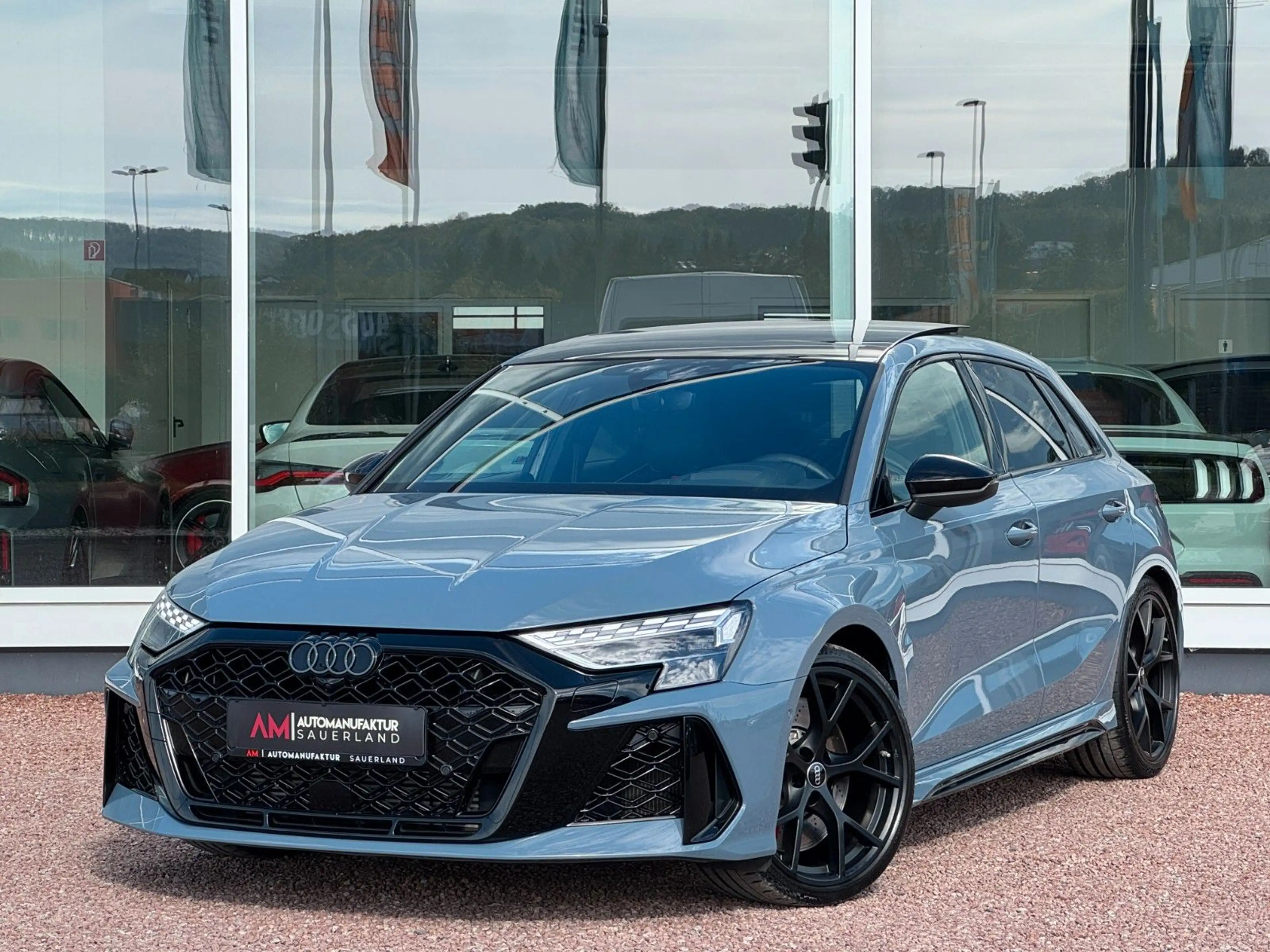 Audi RS3 2.5 quattro*Pano*Schalensitze*Sonos*HUD*