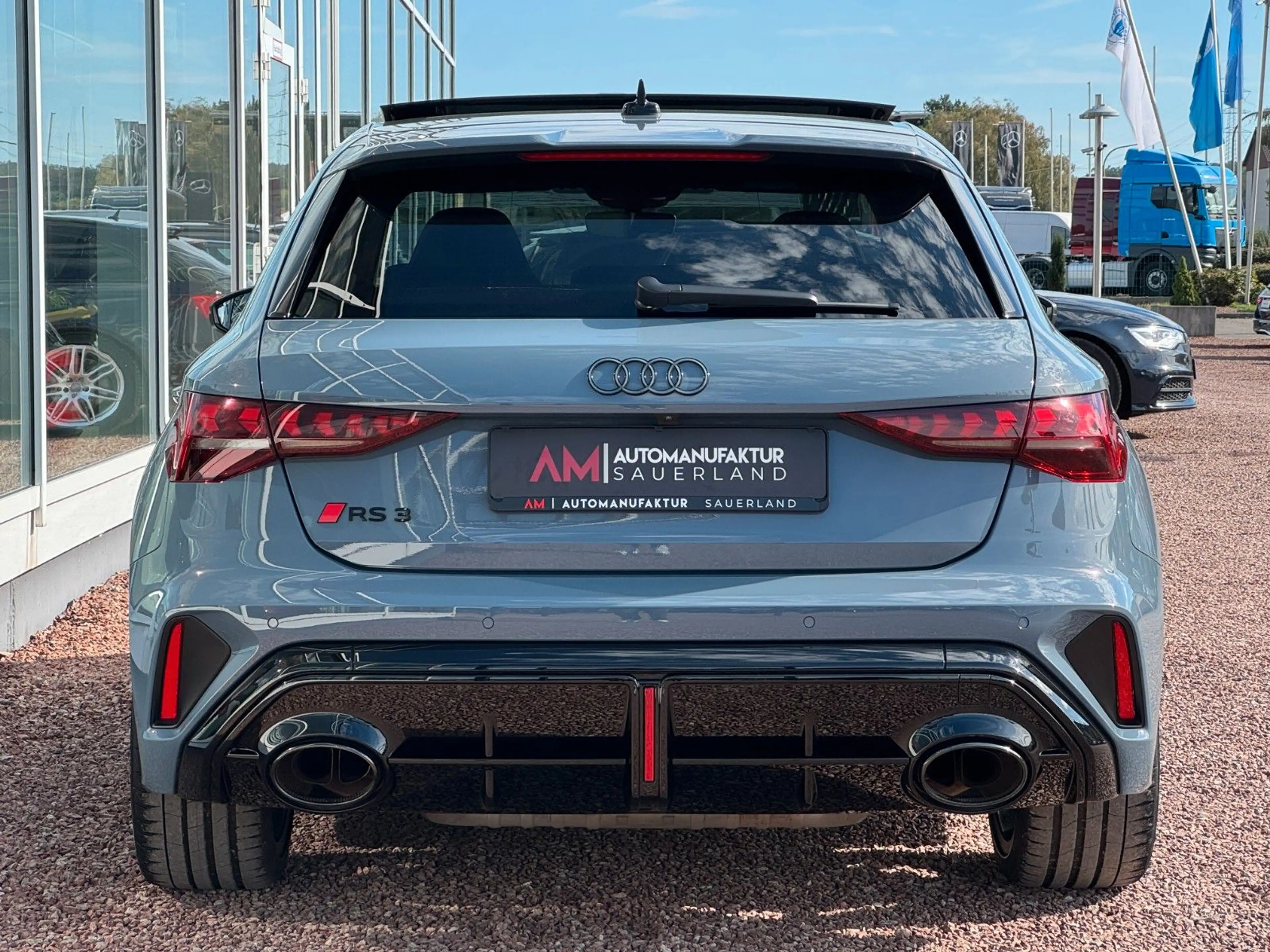 Audi RS3 2.5 quattro*Pano*Schalensitze*Sonos*HUD* — photo 11