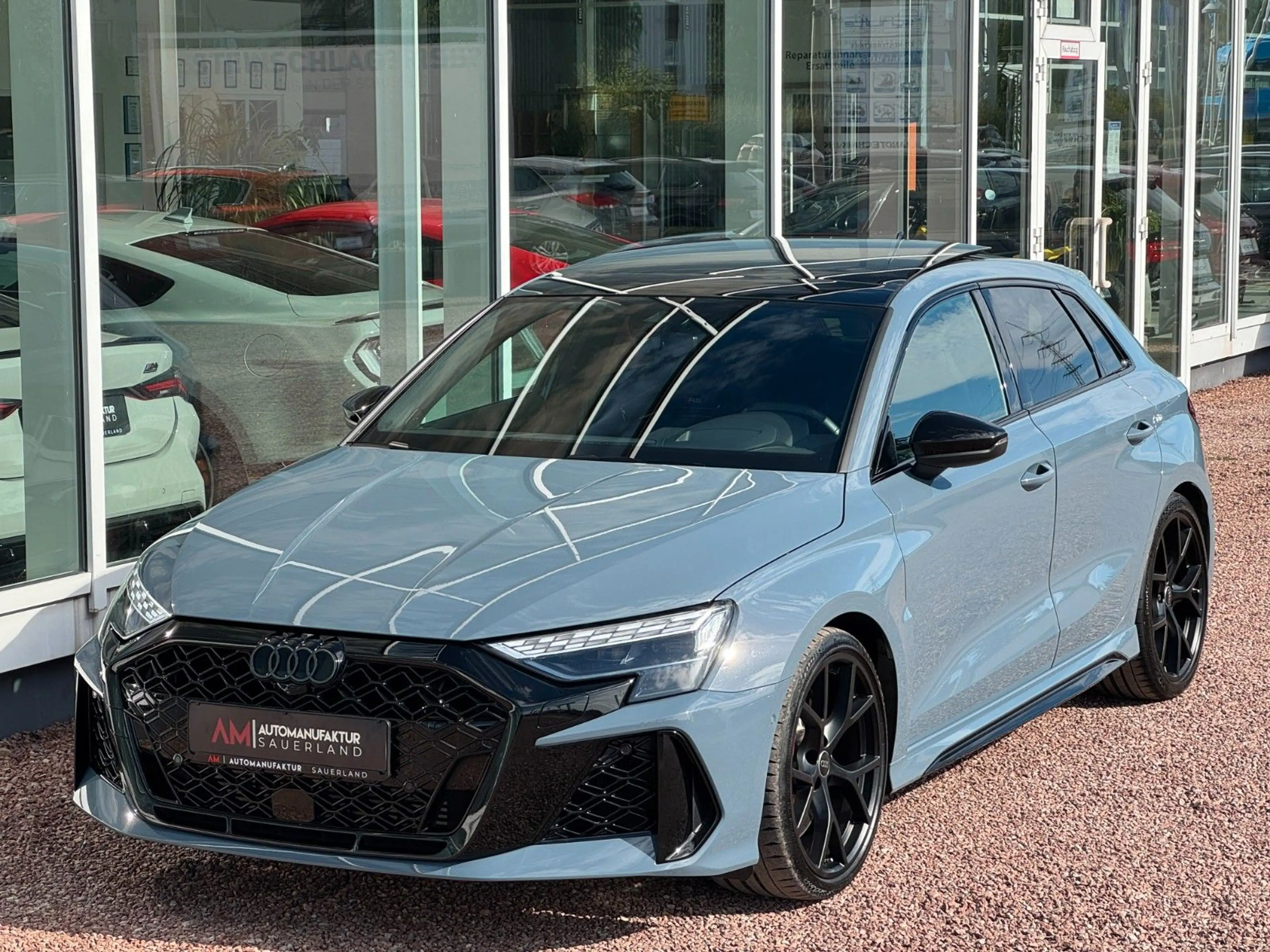 Audi RS3 2.5 quattro*Pano*Schalensitze*Sonos*HUD* — photo 4