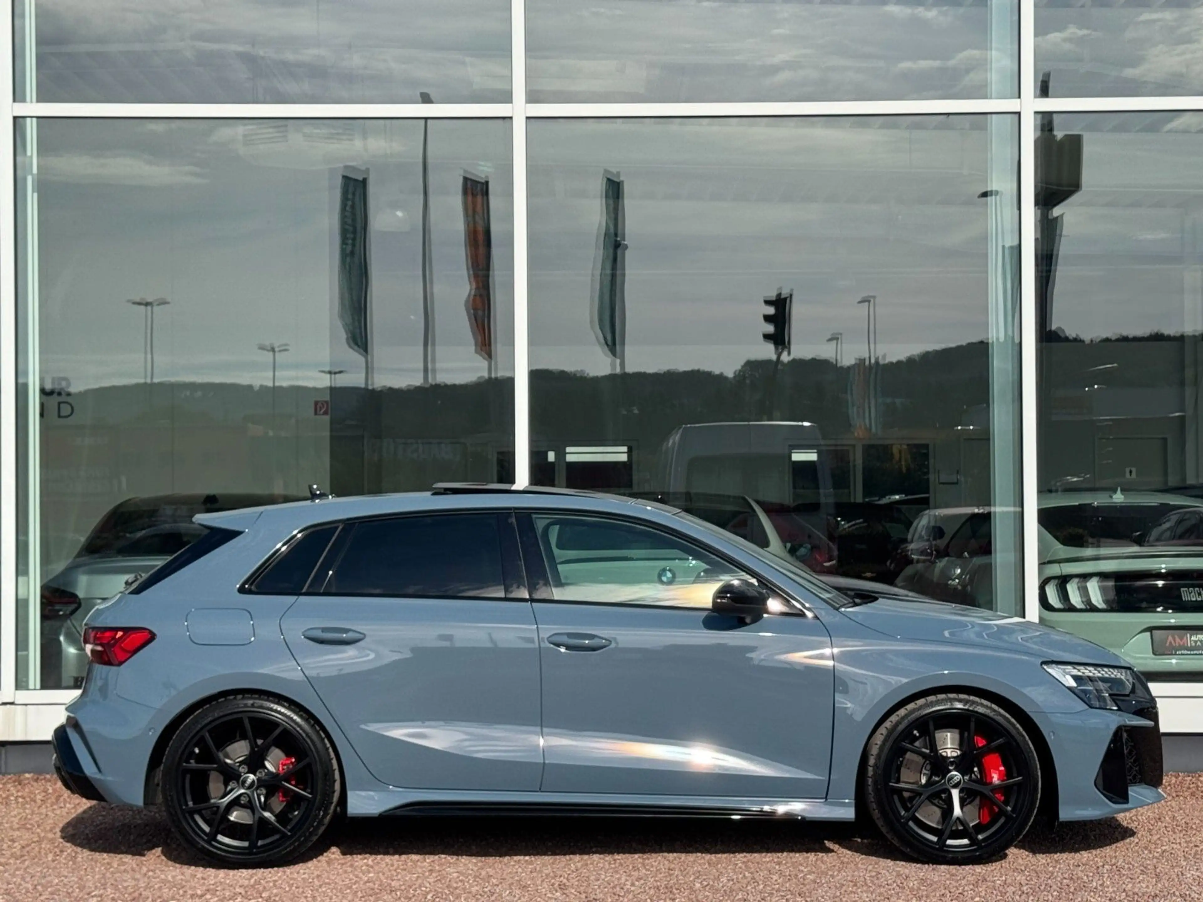 Audi RS3 2.5 quattro*Pano*Schalensitze*Sonos*HUD* — photo 14