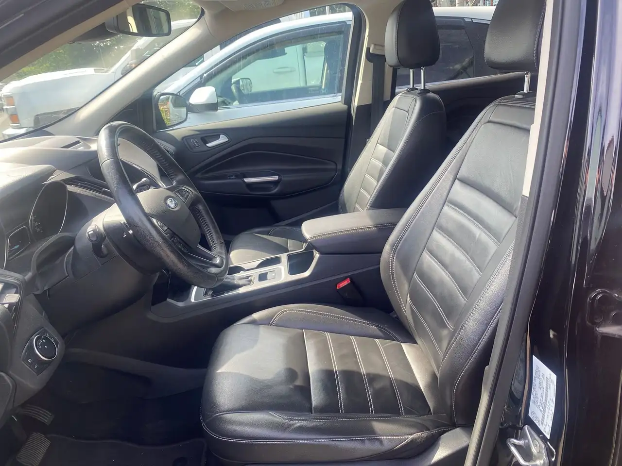 Ford Escape снимка Ford Escape