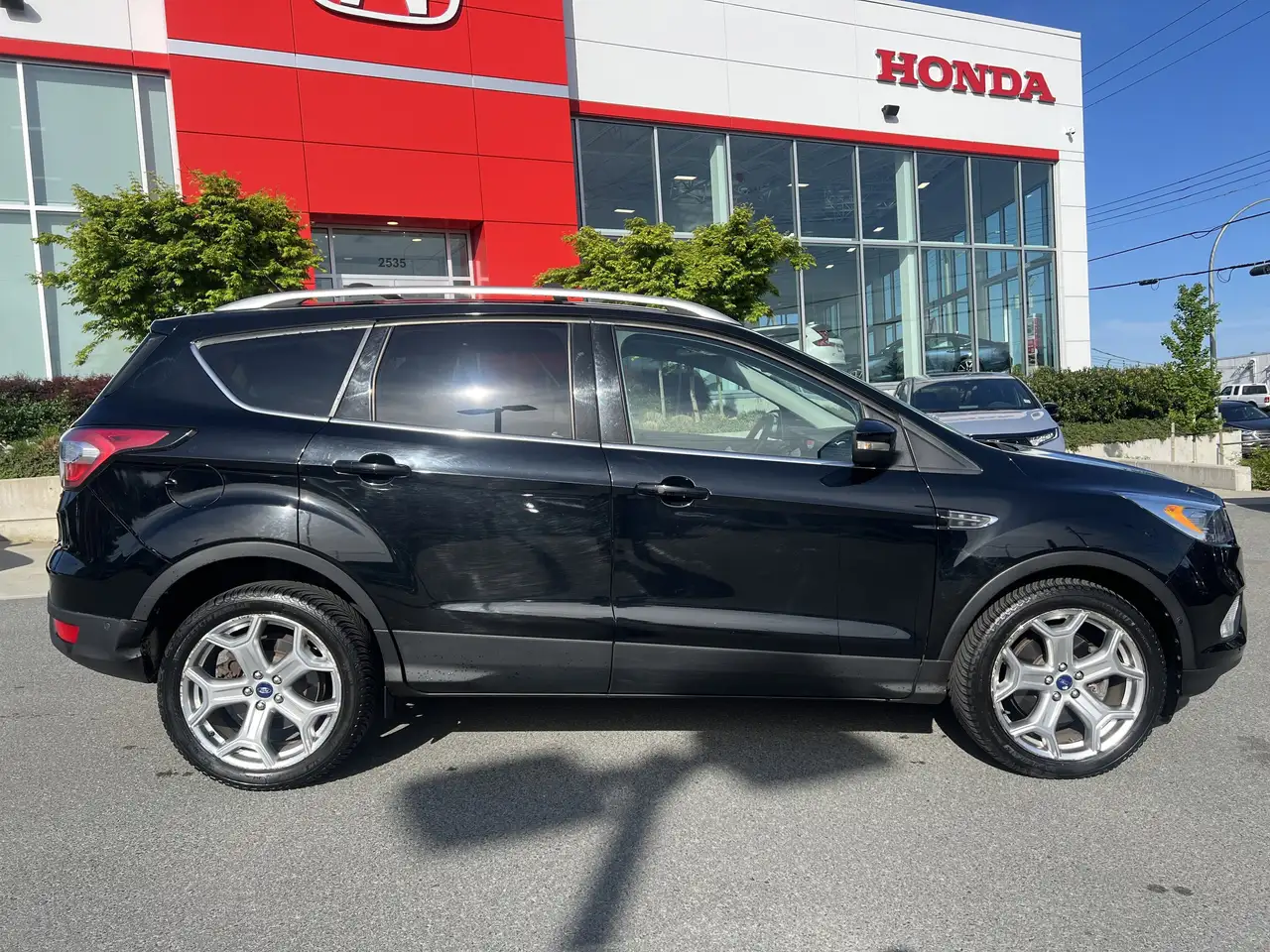 Ford Escape снимка Ford Escape