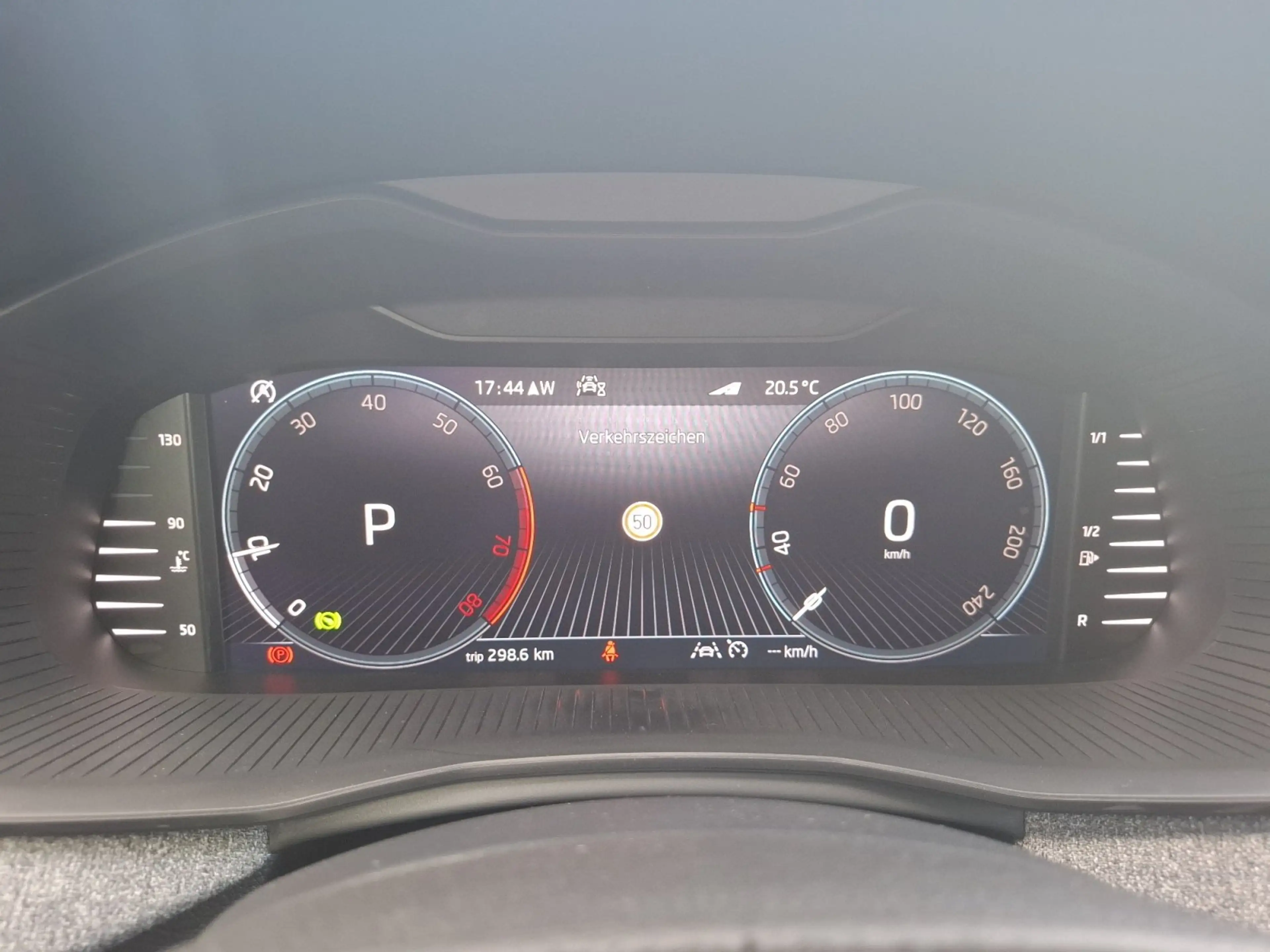 Skoda Scala Selection RFK CarPlay Navi PDC LED — photo 12