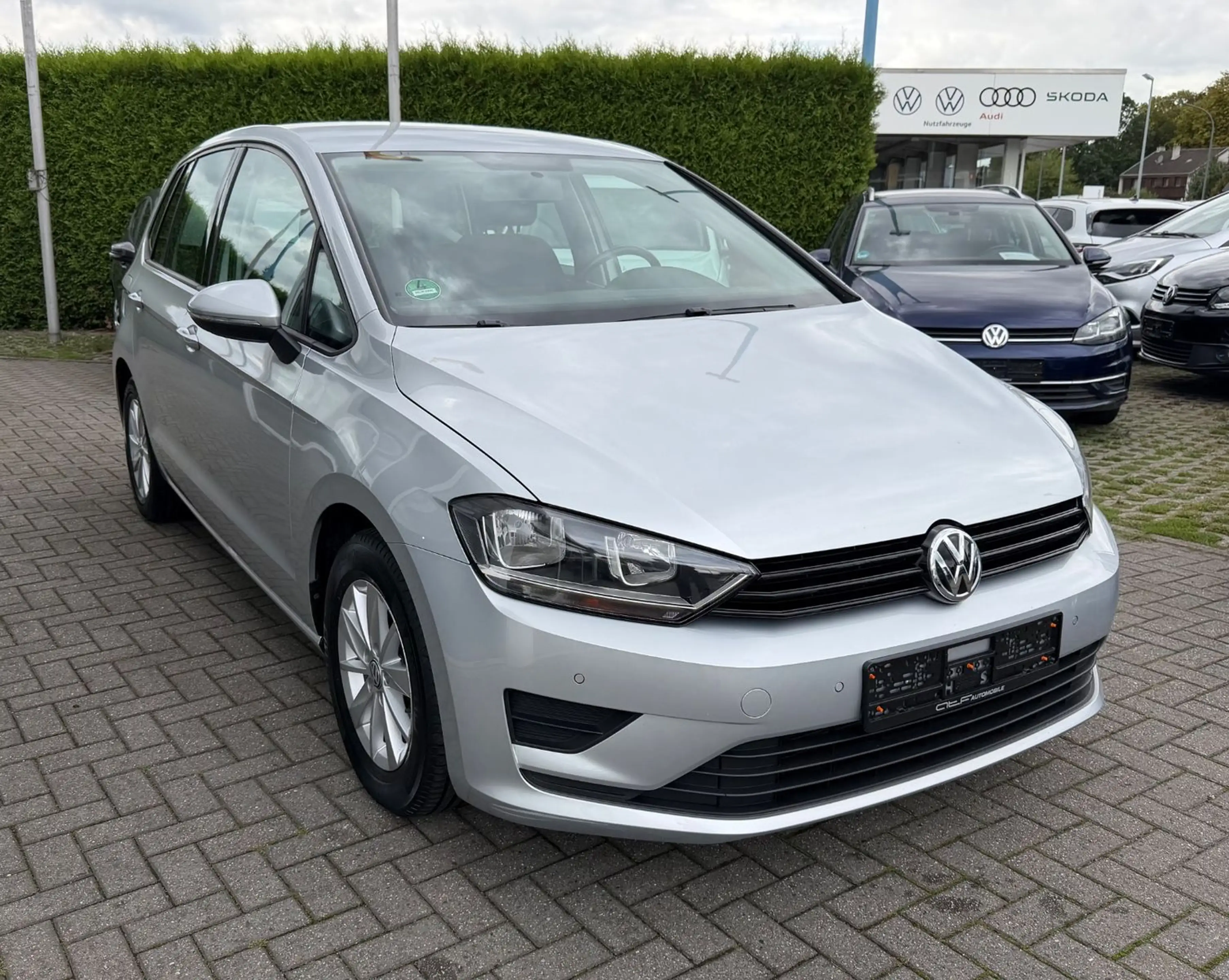 Volkswagen Golf Sportsvan Automatik — photo 2