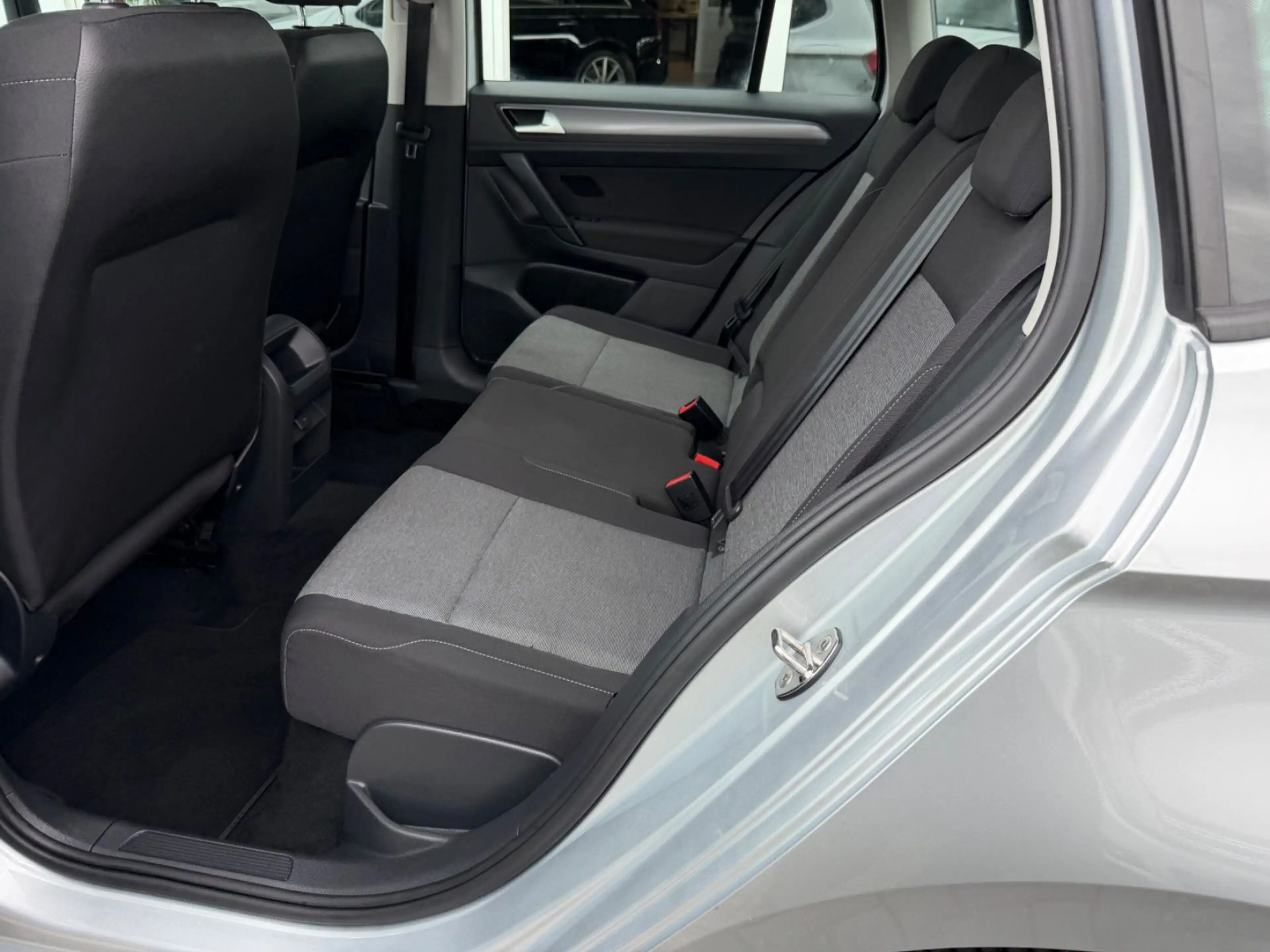 Volkswagen Golf Sportsvan Automatik — photo 13