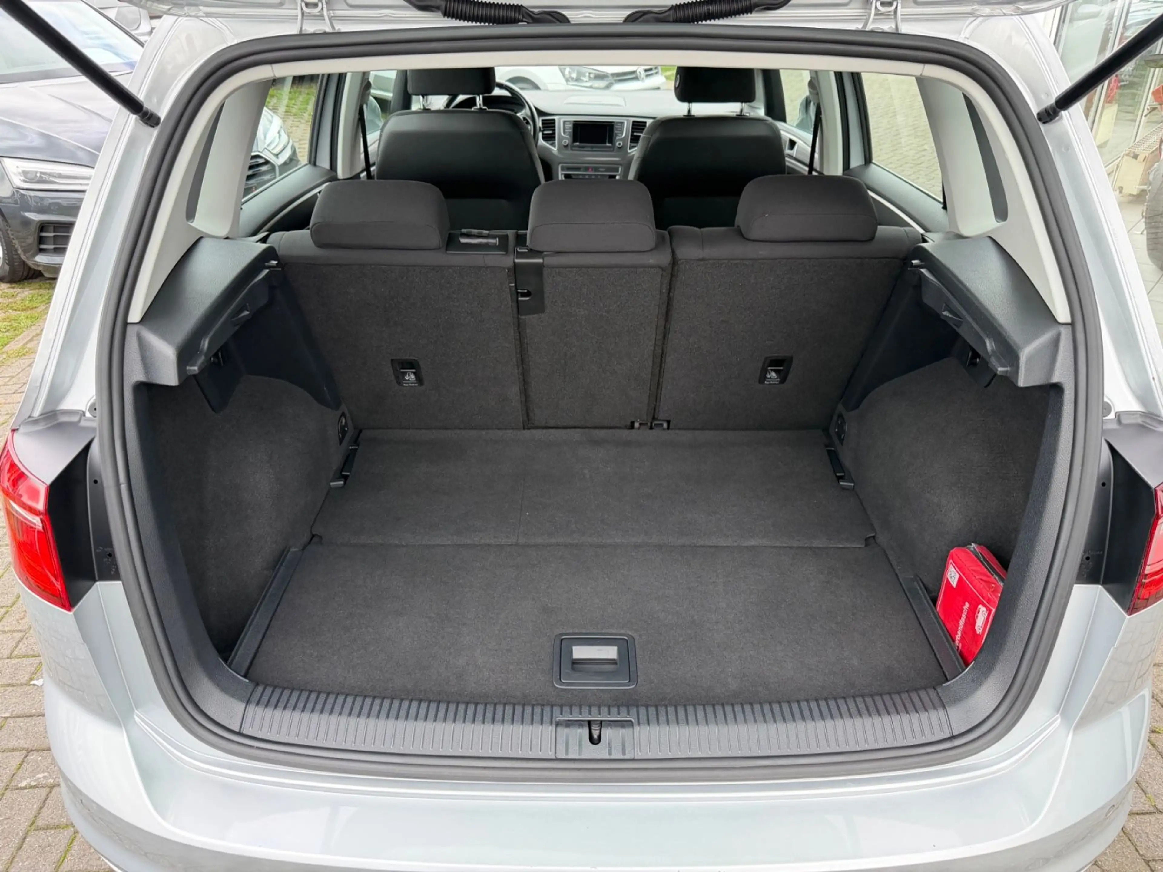 Volkswagen Golf Sportsvan Automatik — photo 14