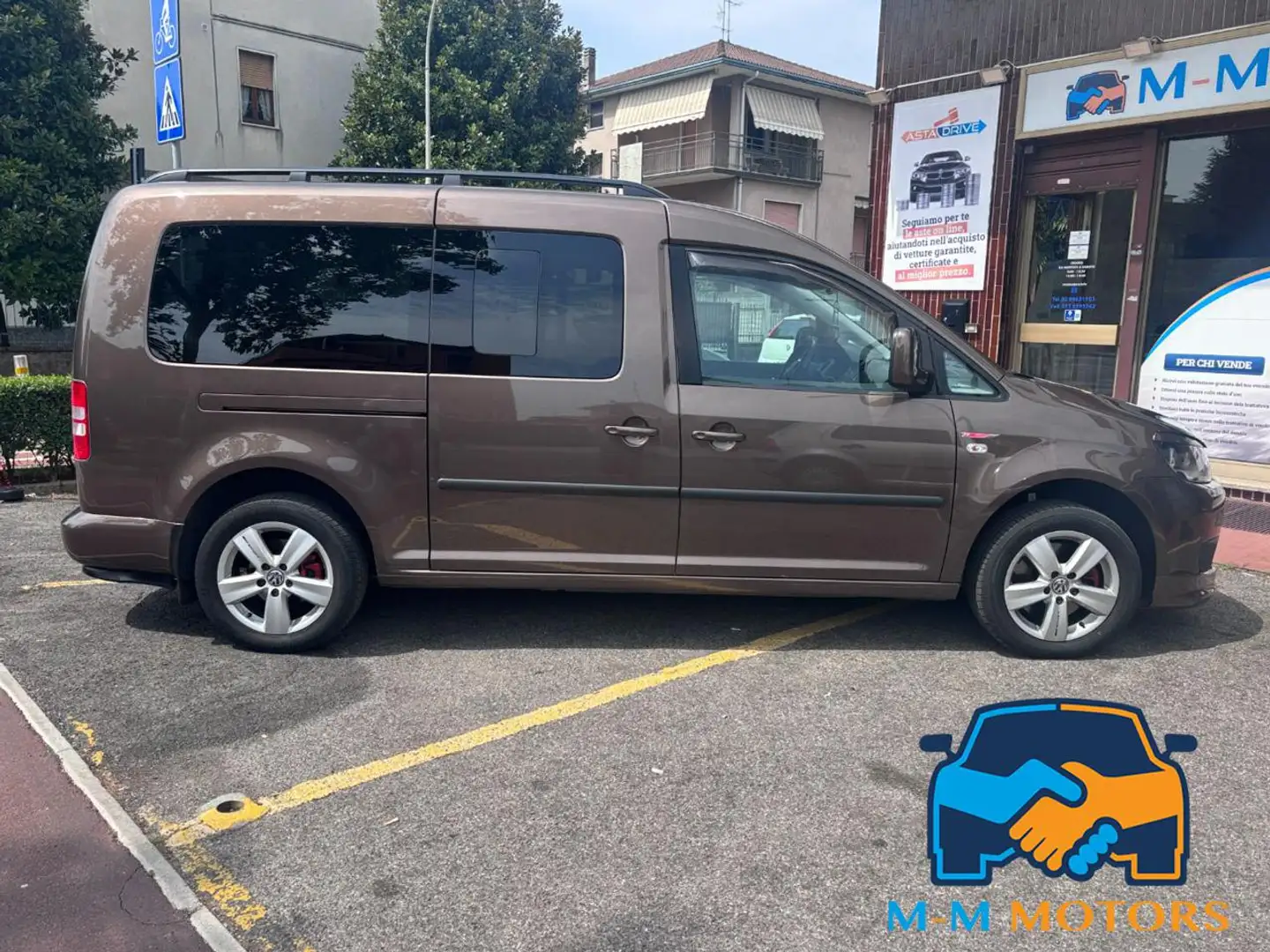 Volkswagen Caddy 2.0 TDI 140 CV 5p. Comfortline Maxi 7 posti Marrone - 1