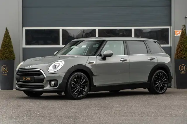 MINI One Clubman 1.5 Chili Serious Business | MOONWALK GREY
