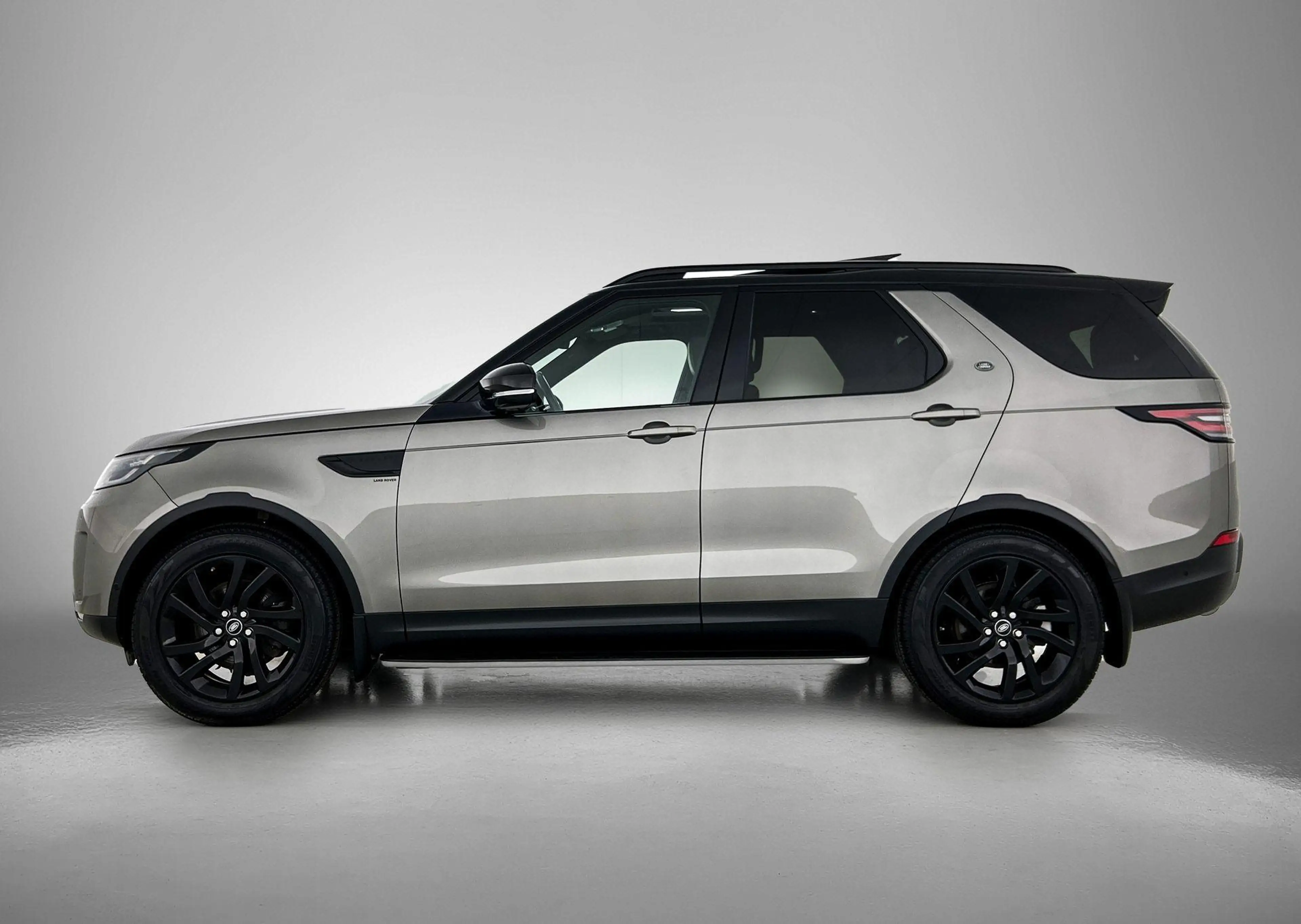 Land Rover Discovery 2.0 Sd4 S — photo 6