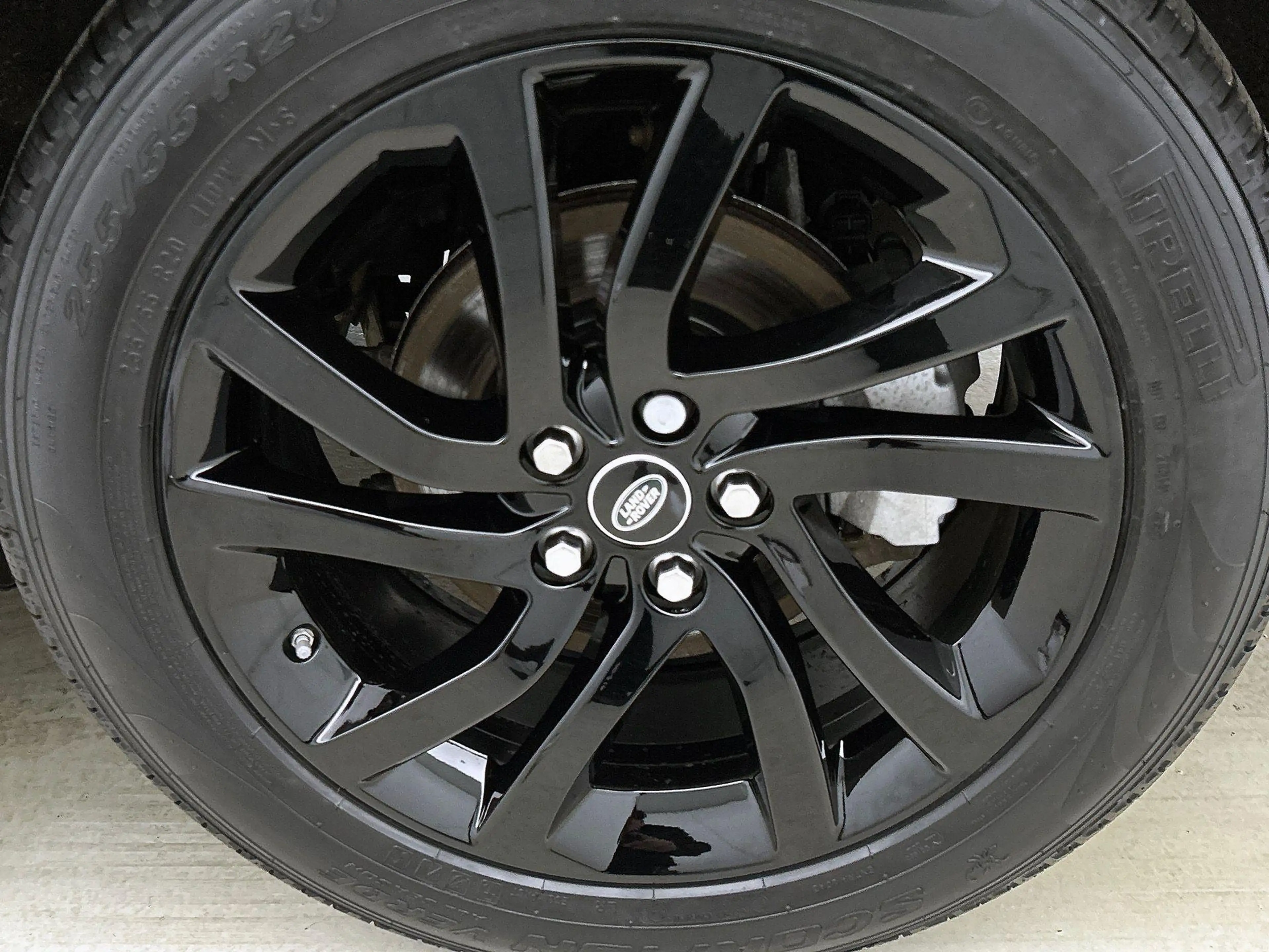 Land Rover Discovery 2.0 Sd4 S — photo 4