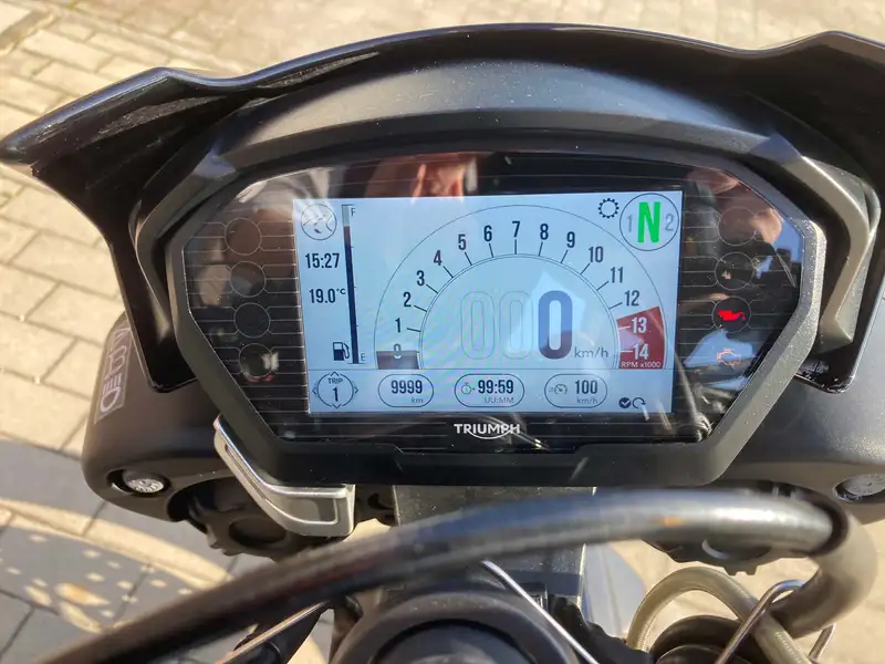 Triumph Street Triple R - foto 2