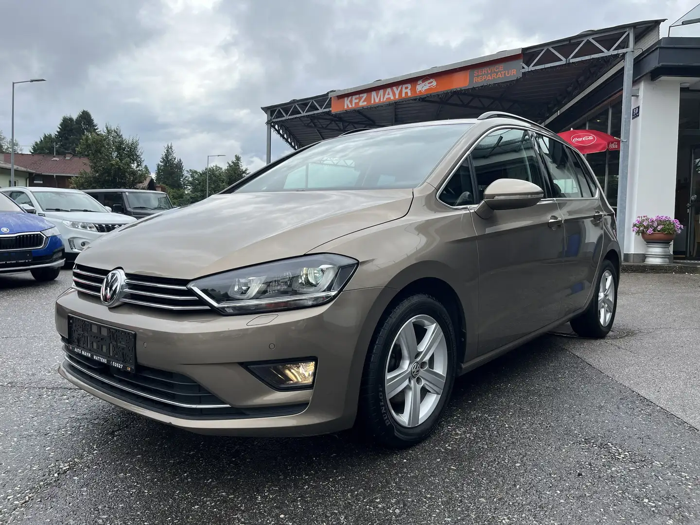 Volkswagen Golf Sportsvan Highline 1,6 TDI DSG Gold - 1