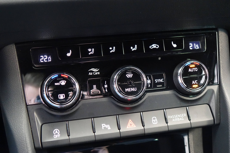 Skoda Karoq Sportline 4x4 2.0 TDI DSG +STHZ+AHK+ACC+Sportsitze+ — photo 10