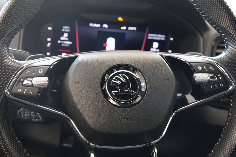 Skoda Karoq Sportline 4x4 2.0 TDI DSG +STHZ+AHK+ACC+Sportsitze+ — photo 7