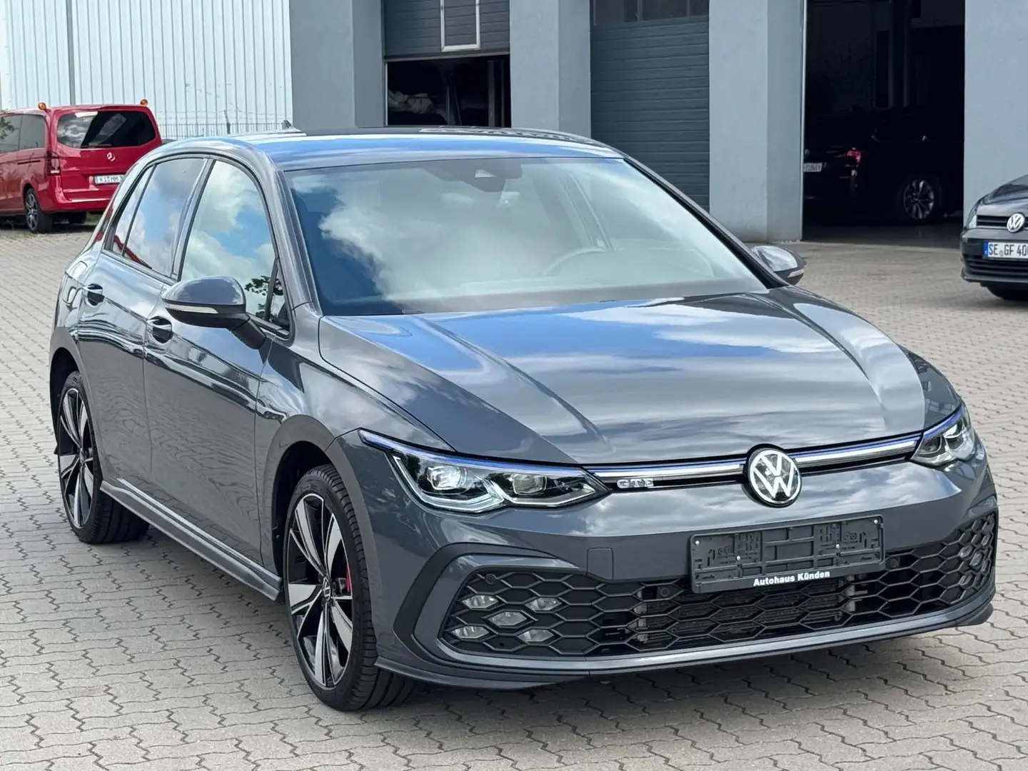 Volkswagen Golf VIII Lim. GTE eHybrid°ACC°AHK°IQ°NAVI° Grau - 2
