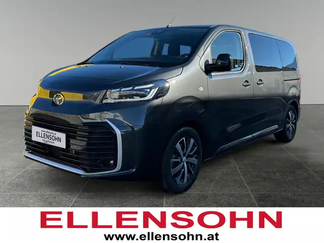 Toyota Proace Verso 2,0 l, 145 Family Medium  Anhängerkupplung!
