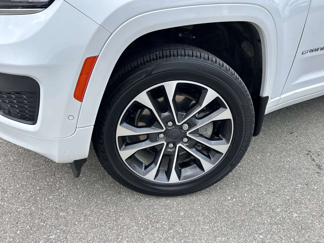 used 2021 Jeep Grand Cherokee car, priced at $37,401