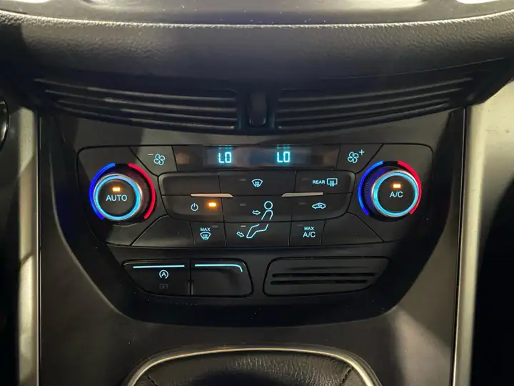 Ford Kuga 1.5 EcoB. 120 Trend S&S 4x2 2019, foto 15
