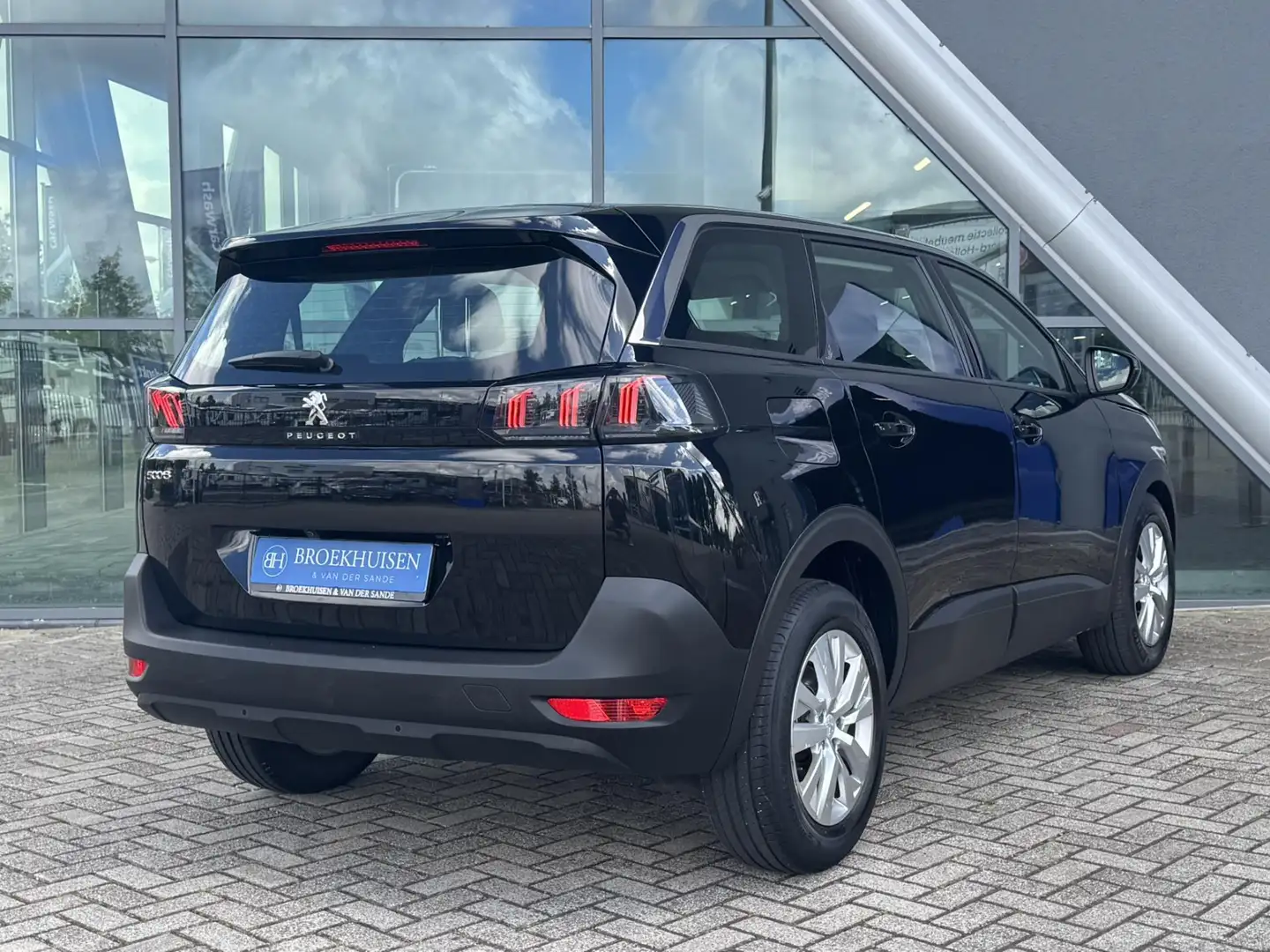 Peugeot 5008 1.2 PureTech 7 Pers. Allure Pack 131pk Automaat / Nero - 2