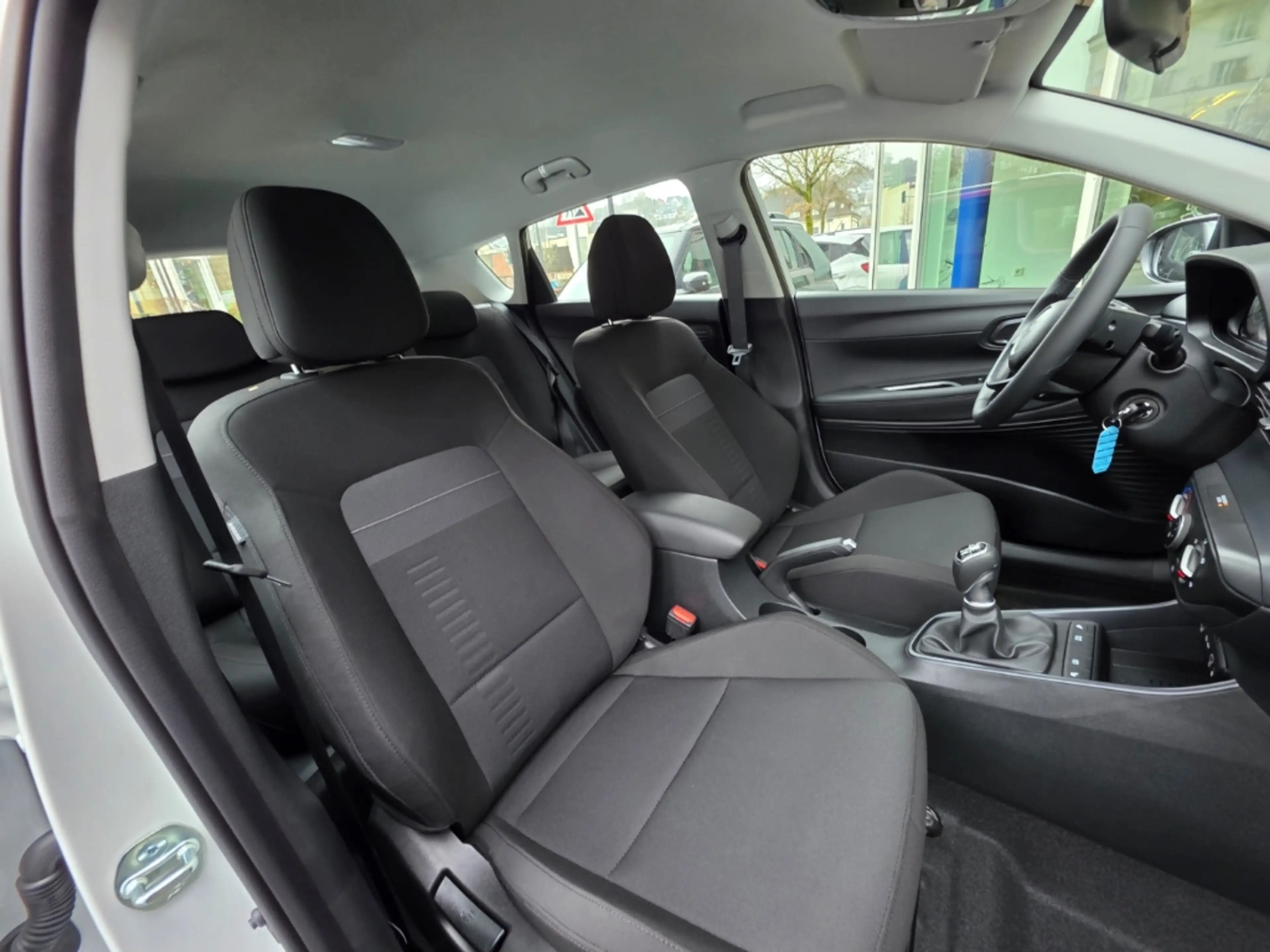 Hyundai BAYON 1.0 T-GDI M/T Trend, Navi, Kamera, Voll-Led, PDC, — photo 13