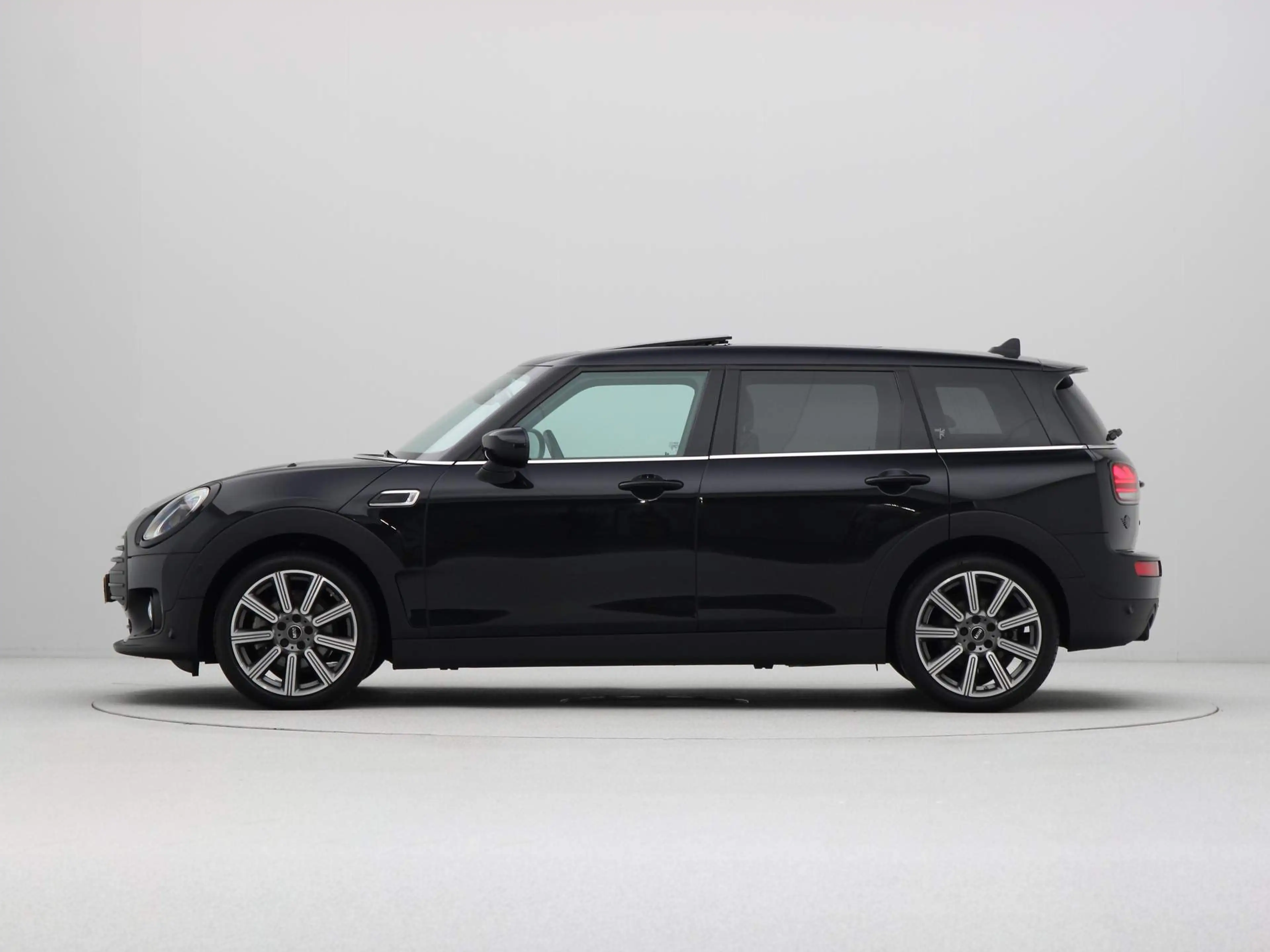 MINI Cooper Clubman MINI Yours — photo 12