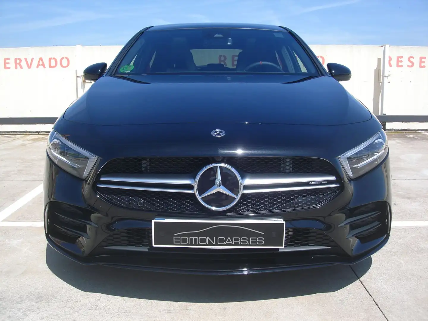 Mercedes-Benz A 35 AMG Zwart - 2