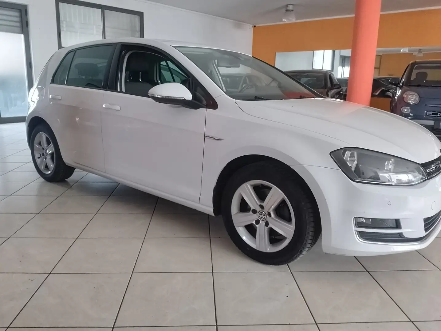 Volkswagen Golf 5p 1.4 tgi Highline Executive (business) dsg Bianco - 2