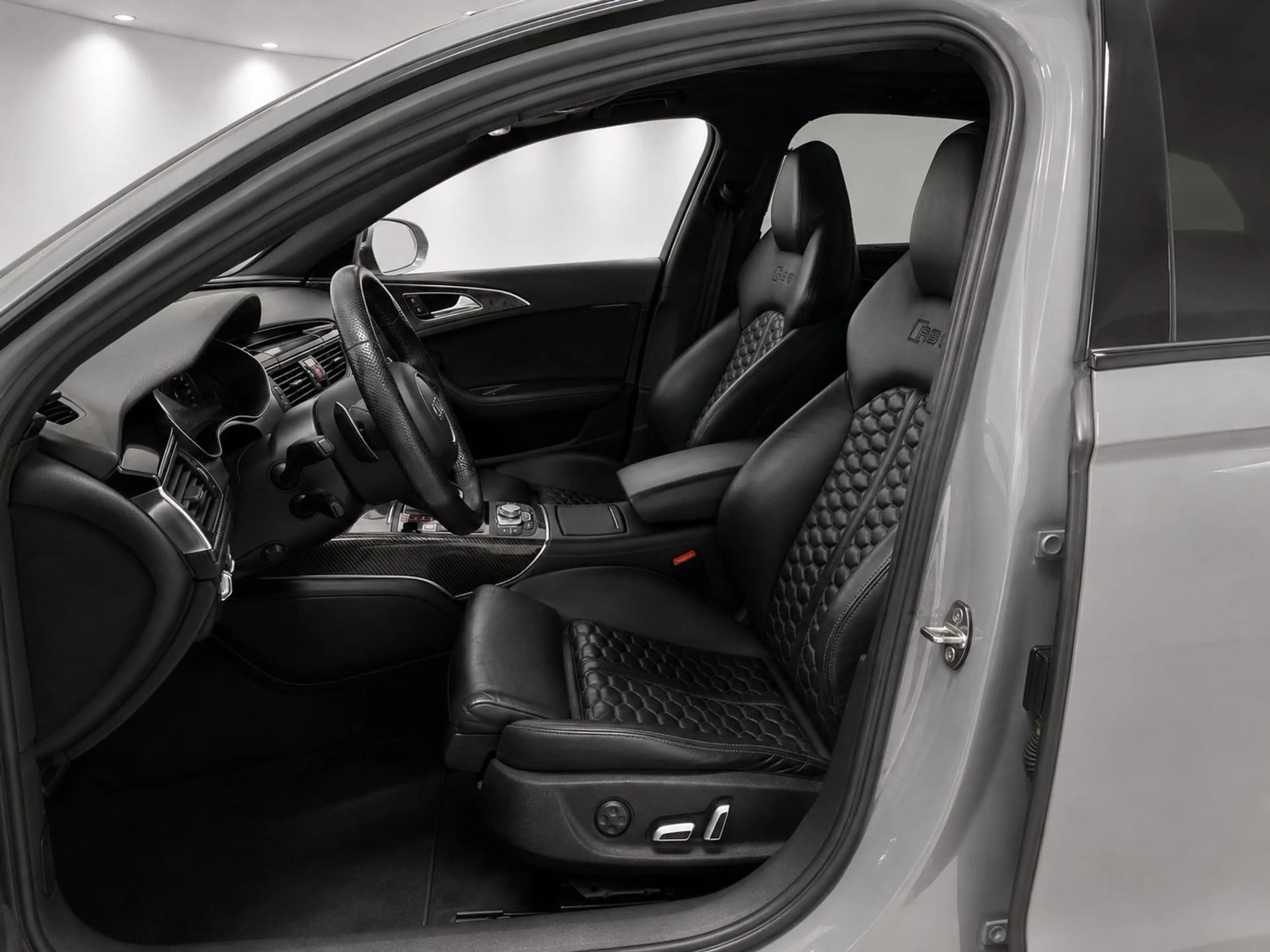 Audi RS6 Avant RS6 quattro perfomance Carbon Alcantara-Heme — photo 4