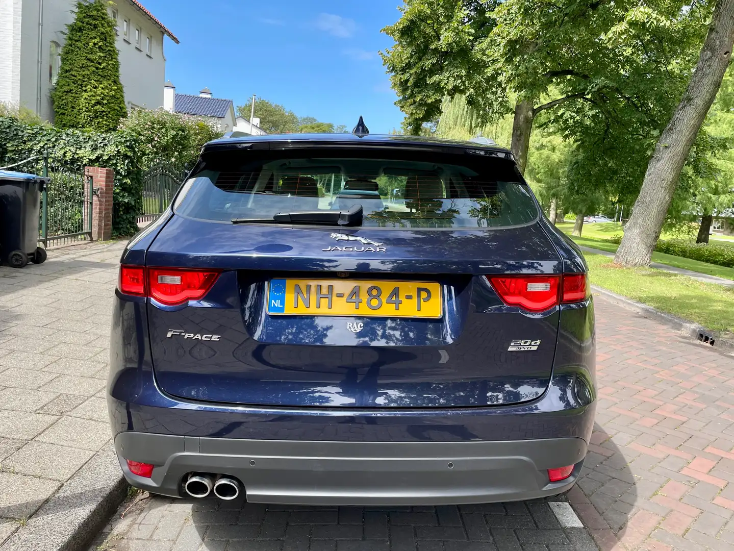 Jaguar F-Pace 2.0 D 180PK Prestige Aut. AWD - full options - Blauw - 2