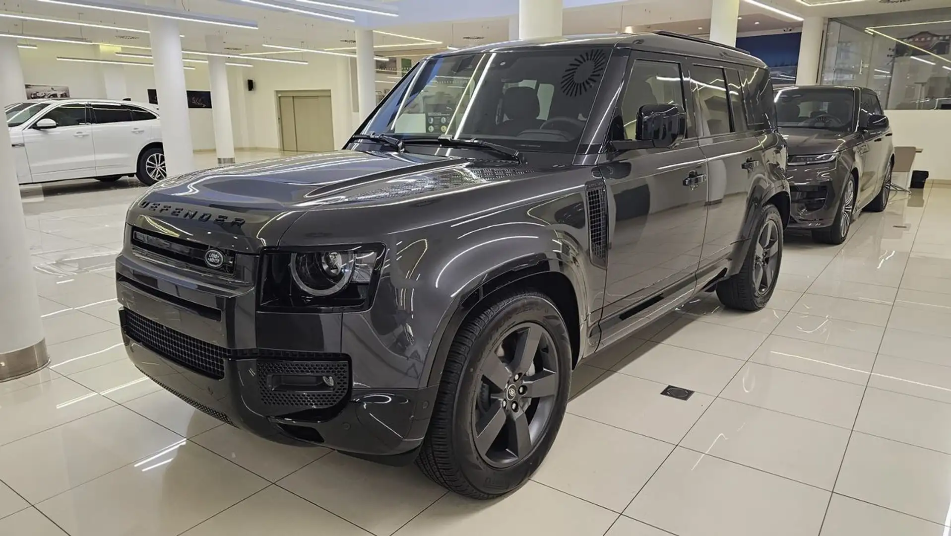 Land Rover Defender PHEV 300CV X-Dynamic SE Gris - 1