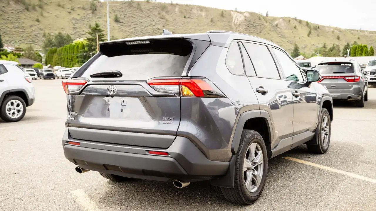Toyota RAV 4 снимка Toyota RAV 4