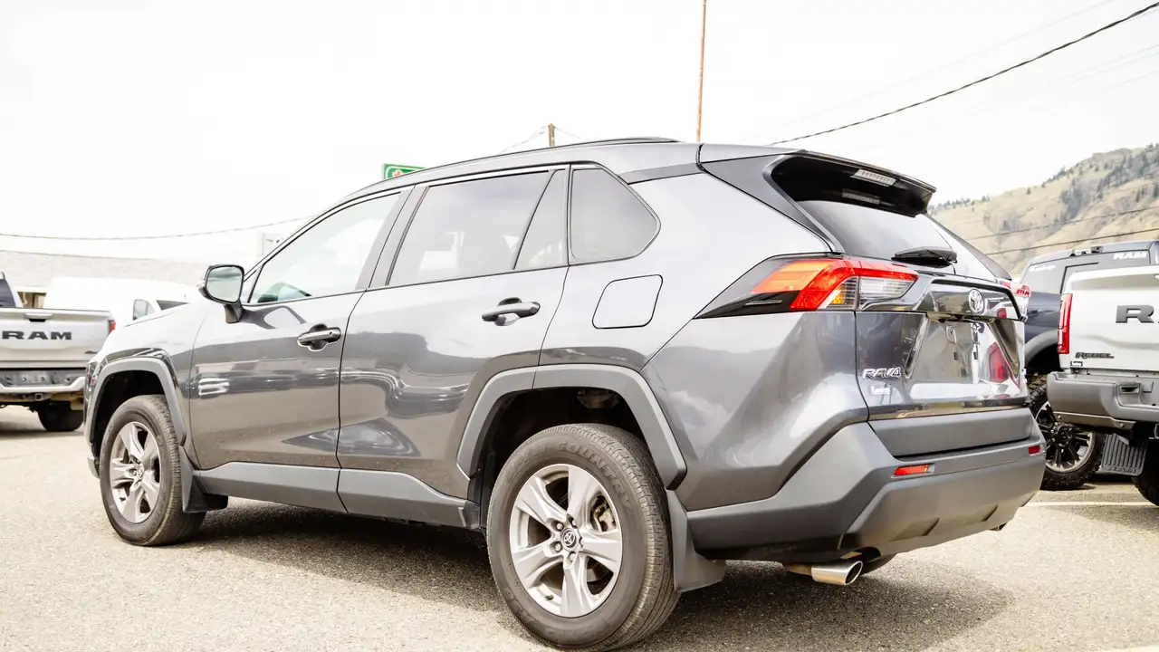Toyota RAV 4 снимка Toyota RAV 4