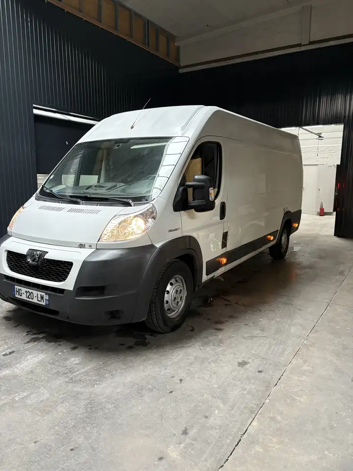 Peugeot Boxer 330 L1H1 3.0 HDi Confort