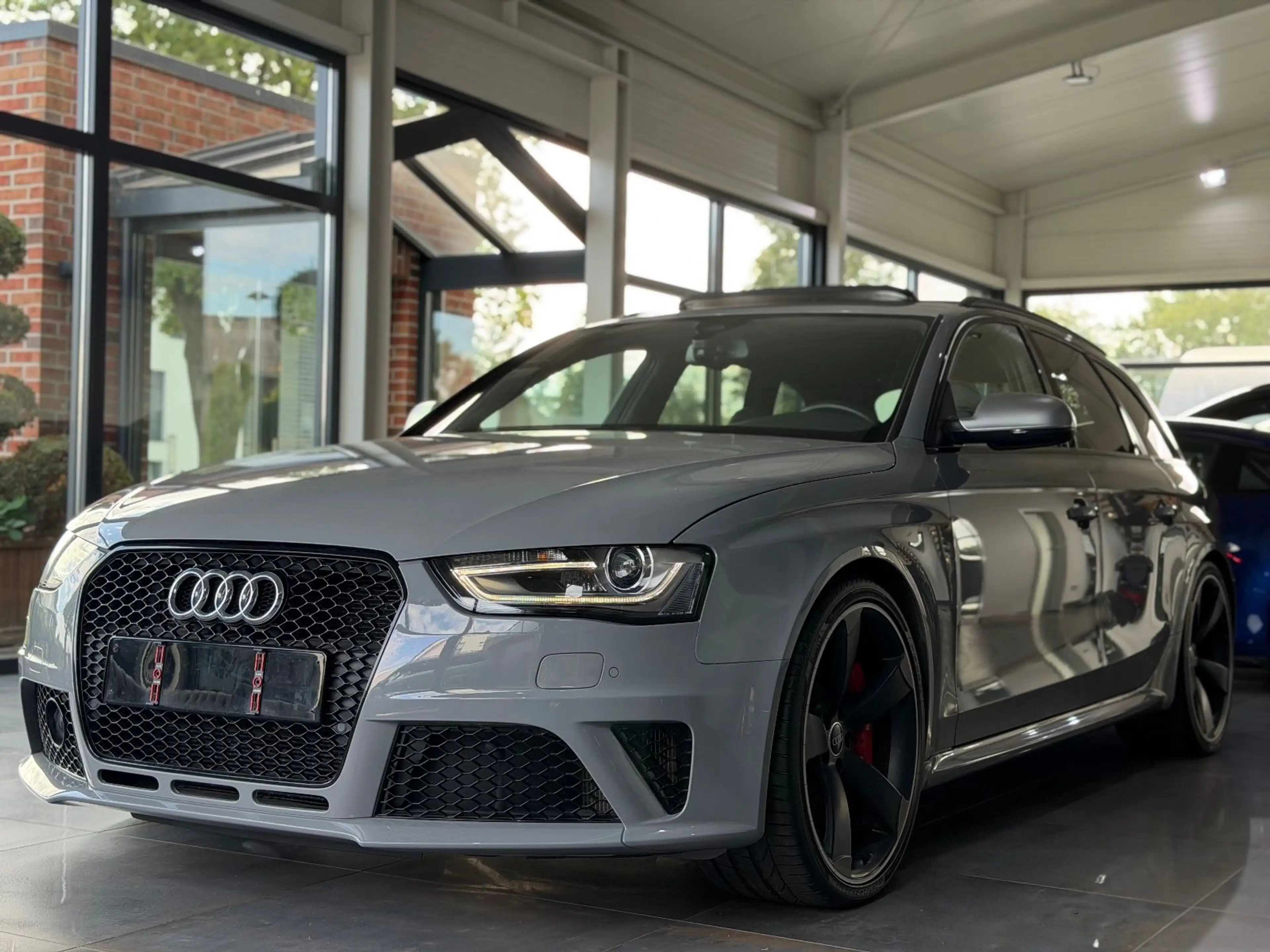 Audi RS4 4.2 TFSI quattro/Pano/B&O/Audi-Exclusive/ACC — photo 3