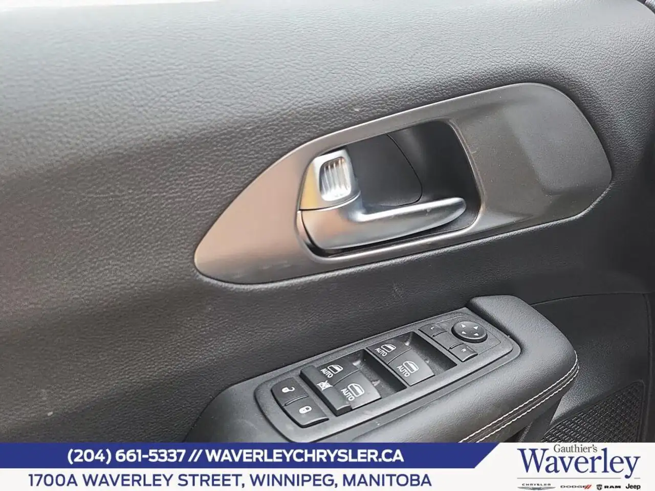 Chrysler Grand Caravan снимка Chrysler Grand Caravan