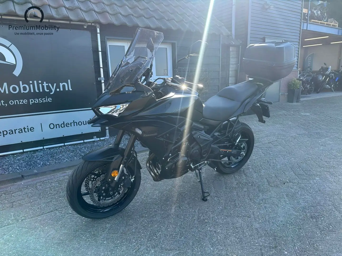 Kawasaki Versys 650 ABS Zwart - 2