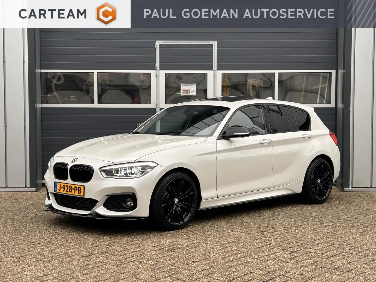 BMW 118 1-serie 118i High Executive | M pakket | Leder | P Wit - 1