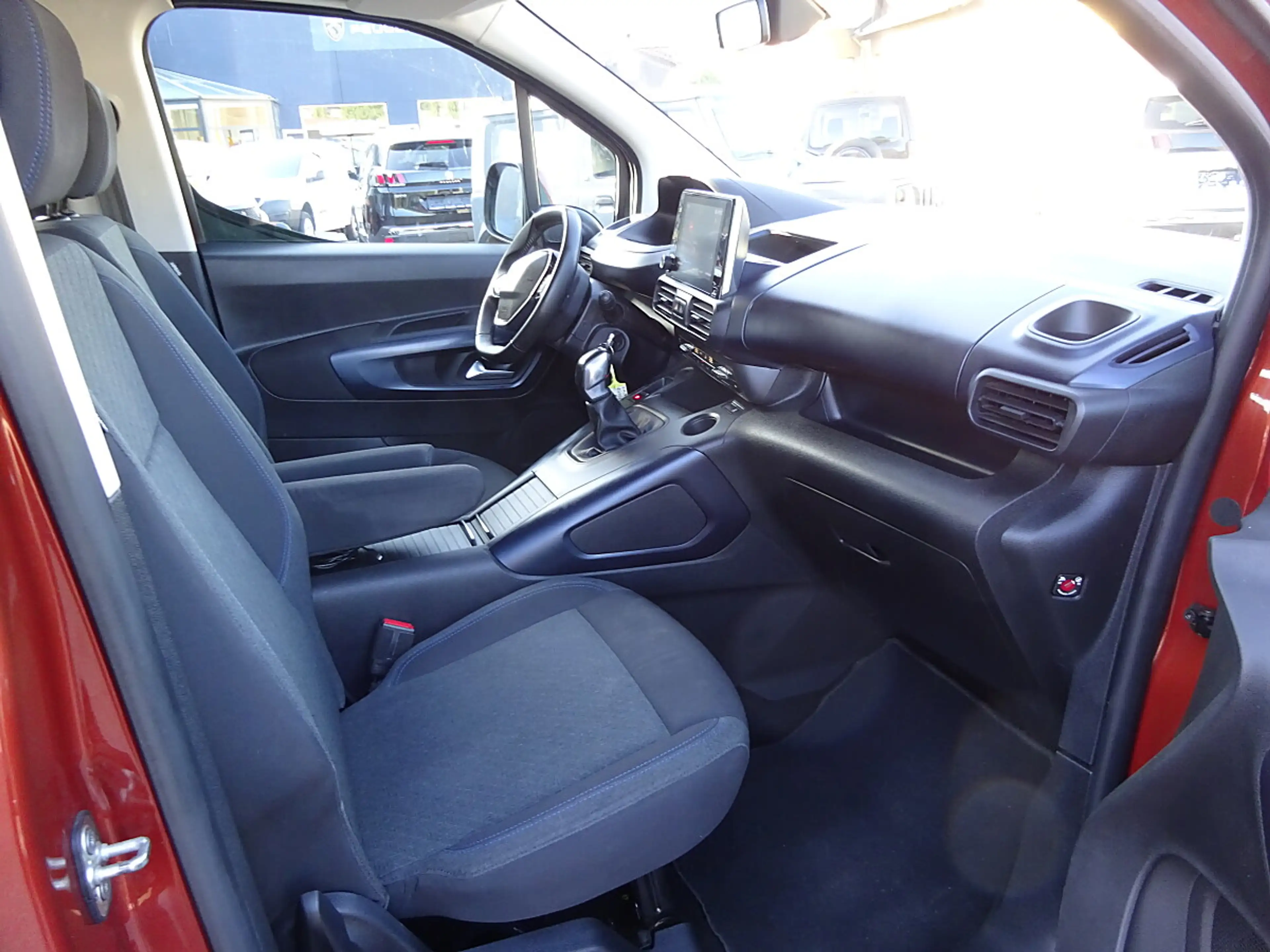 Peugeot Rifter 1,5 BlueHDI 100 S&S Allure, 1.Besitz, Navi, Tem... — photo 5