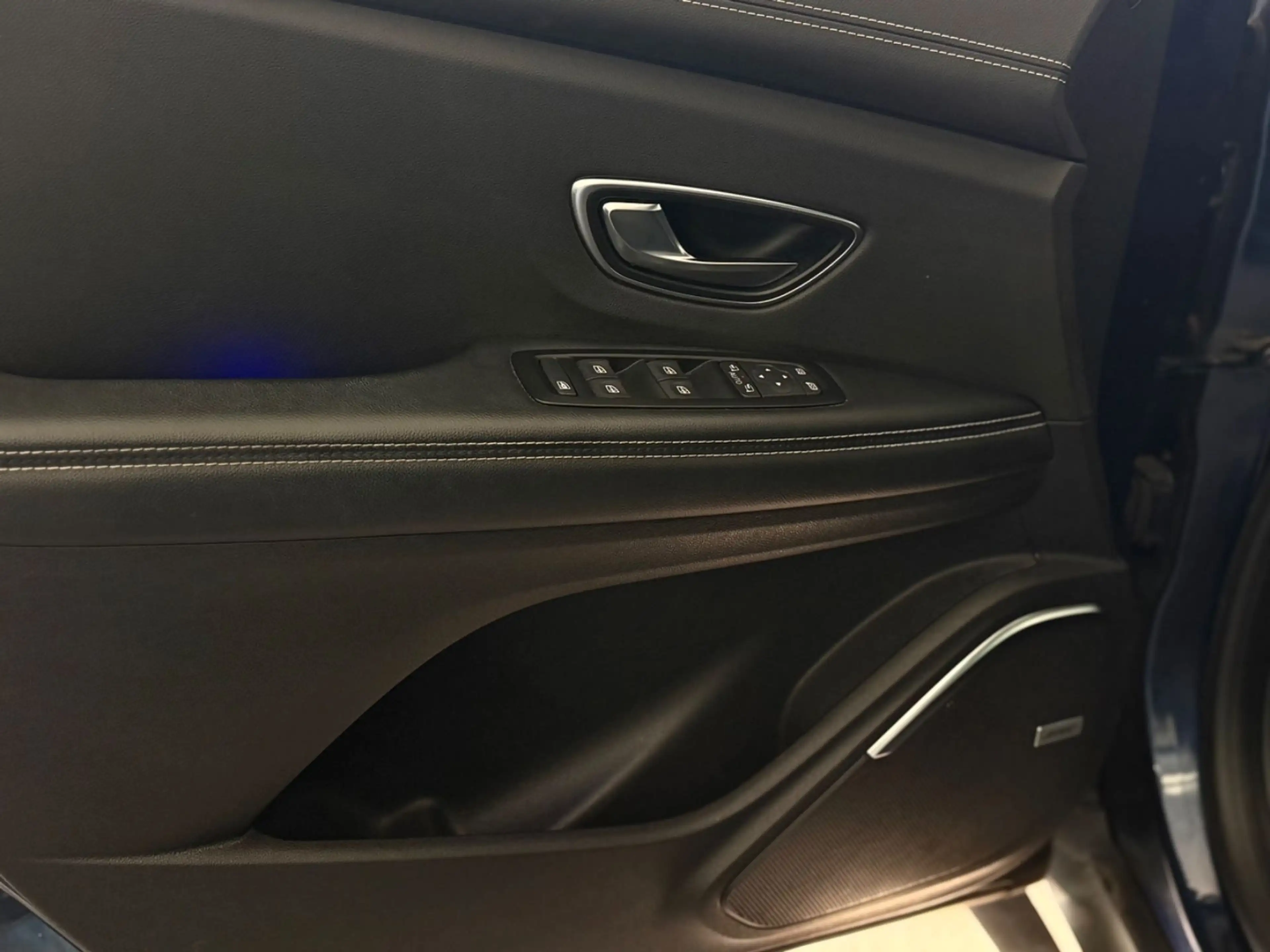 Renault Scenic IV Grand BOSE Edition/Aut/Kamera/Navi/Pan — photo 10