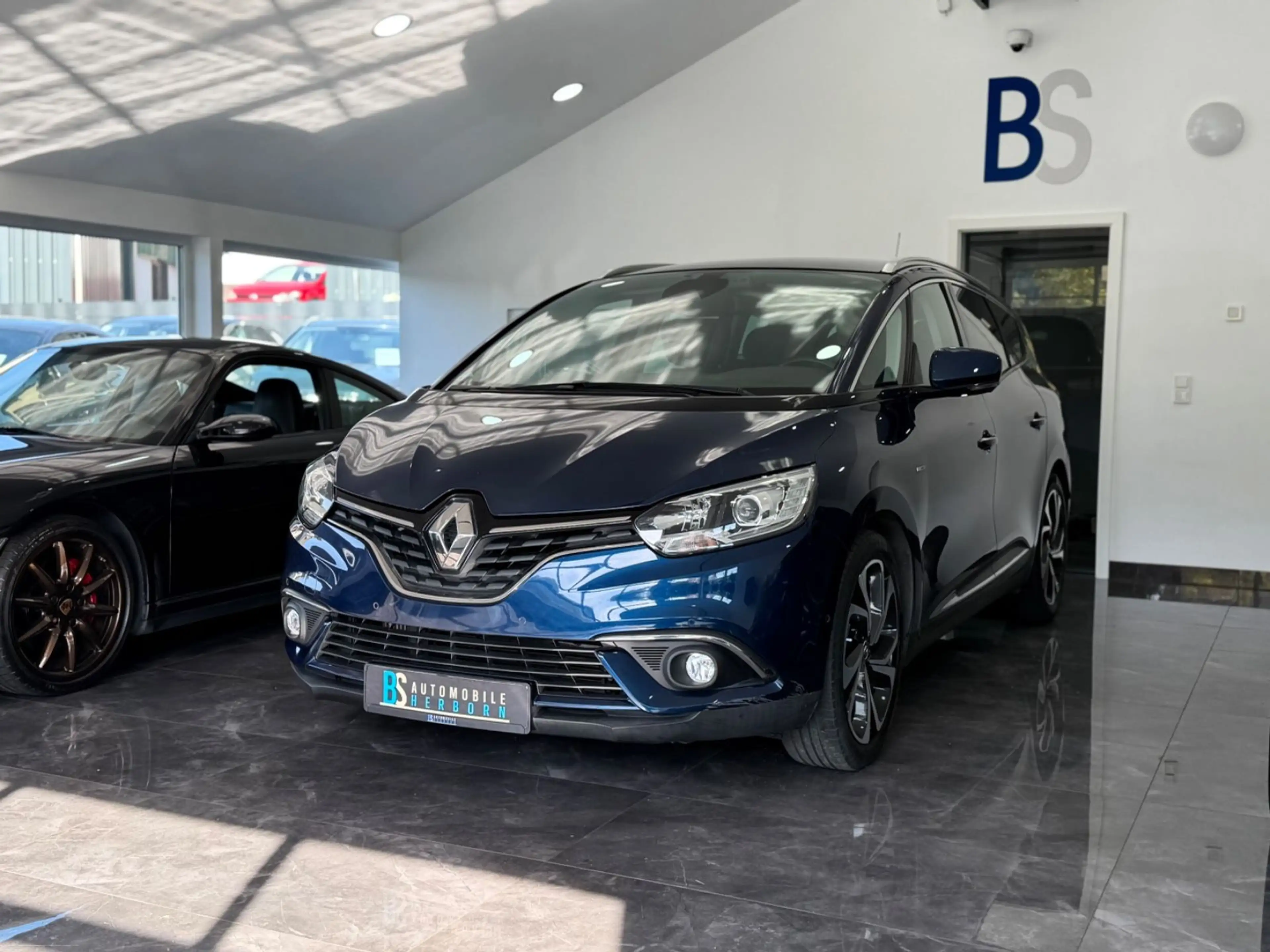 Renault Scenic IV Grand BOSE Edition/Aut/Kamera/Navi/Pan — photo 2